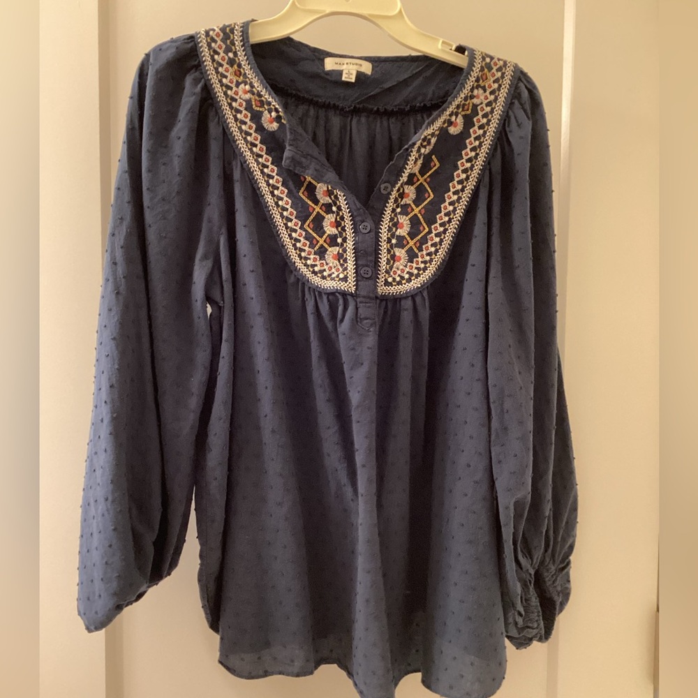 Blue top - Picture 1 of 4